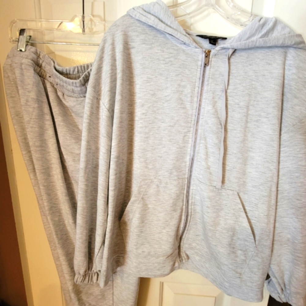 COPY - Banana Repblic Jogging Suit. Women's Large